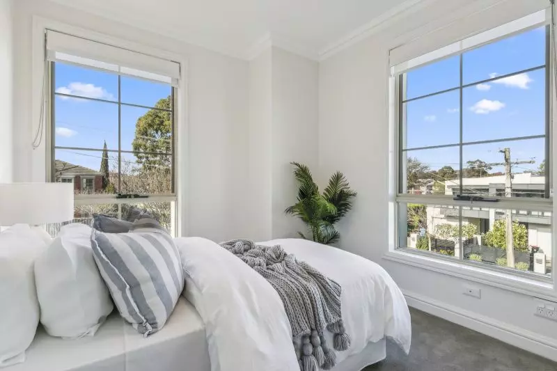 Spacious and bright two-bedroom apartment