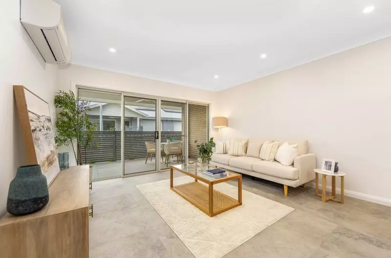 Fresh, modern two-bedroom villa with seamless indoor-outdoor alfresco area