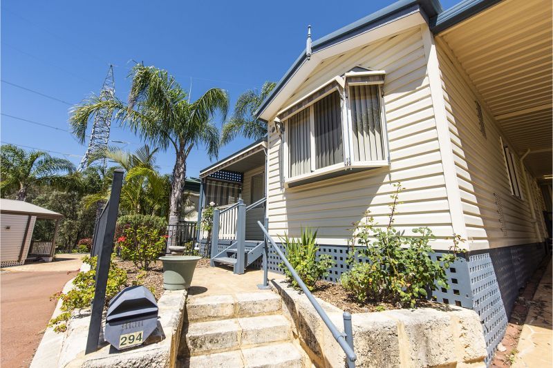 Riverside Gardens Esate Site - 294