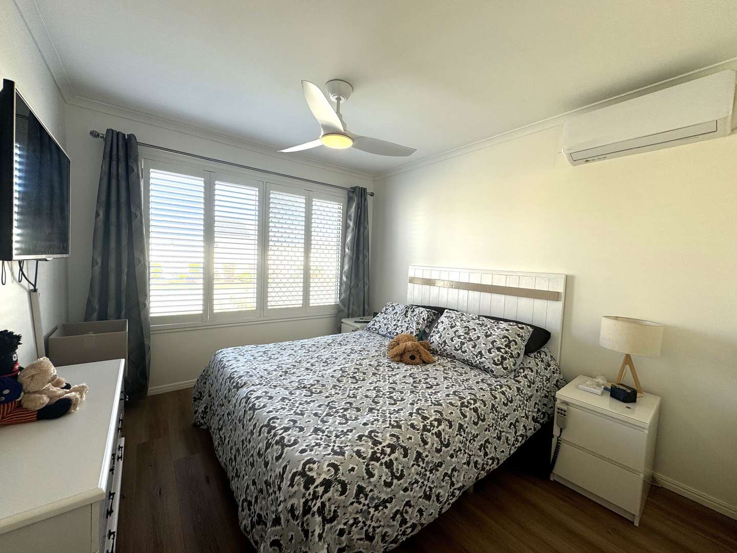 FRESH, BRIGHT & BEAUTIFUL