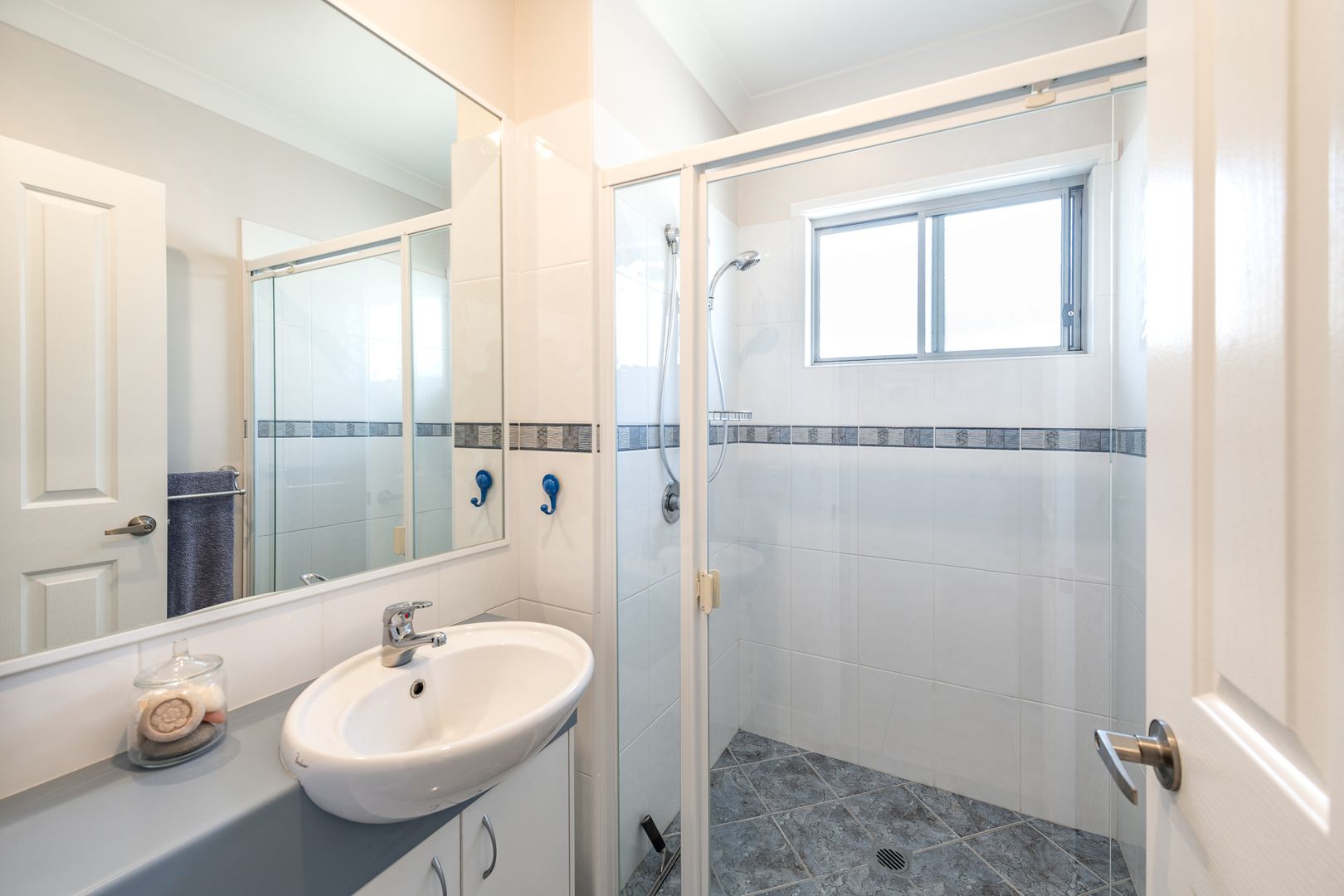 Gorgeous internal lake view home