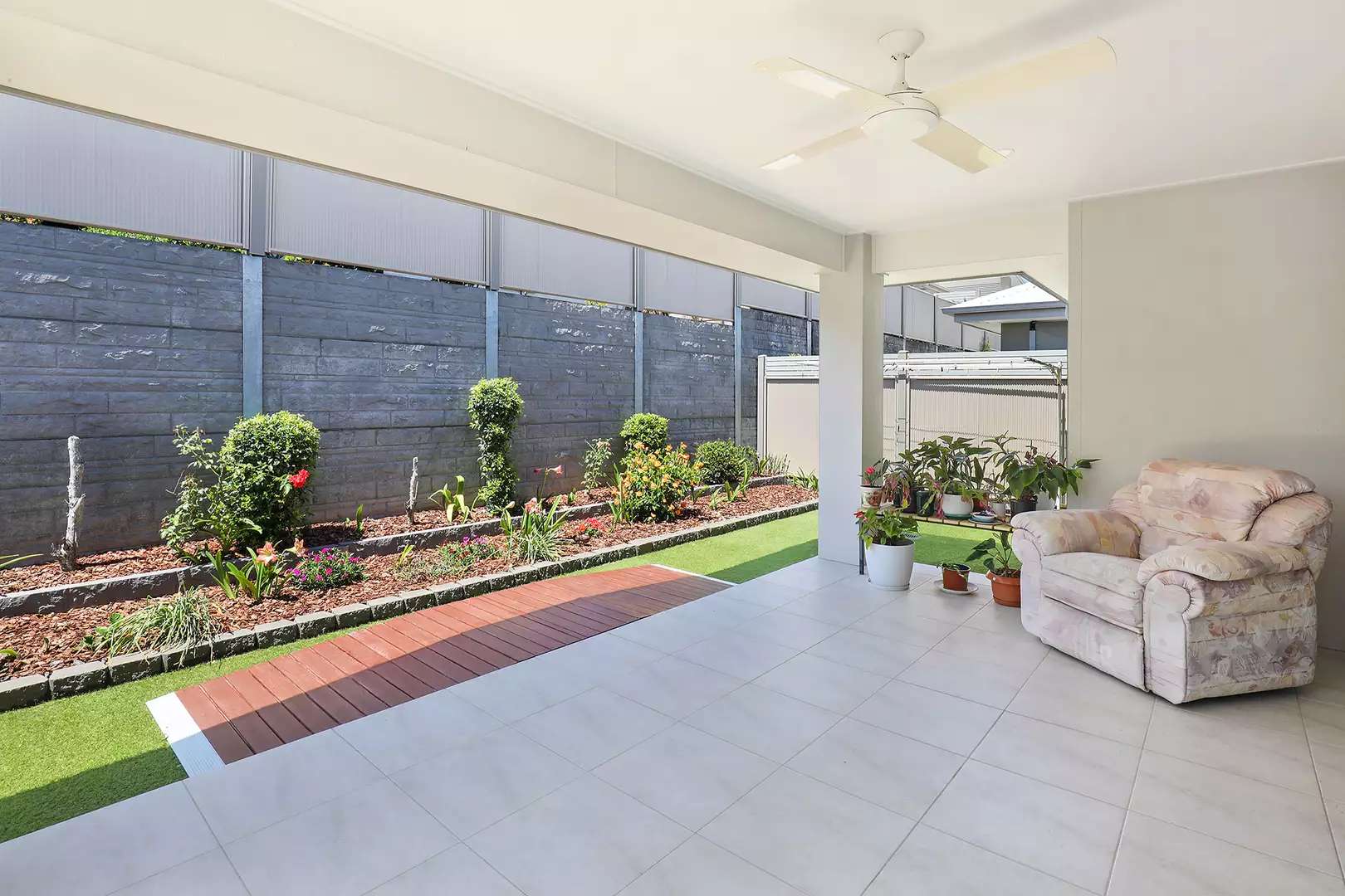 Contemporary Comfort Meets Effortless Living!