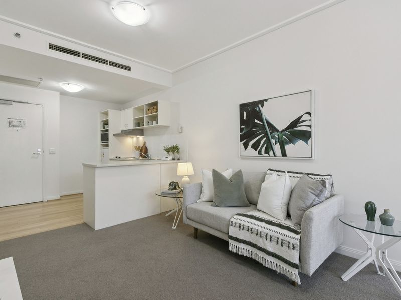 North-Facing, Refreshed Apartment with Balcony