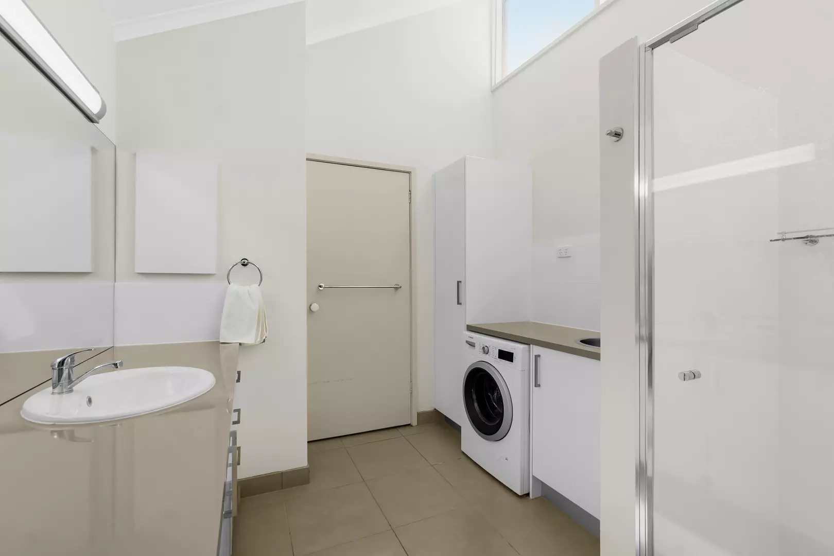 Maranoa Close Retirement Village Unit 5 & Carport $370,000