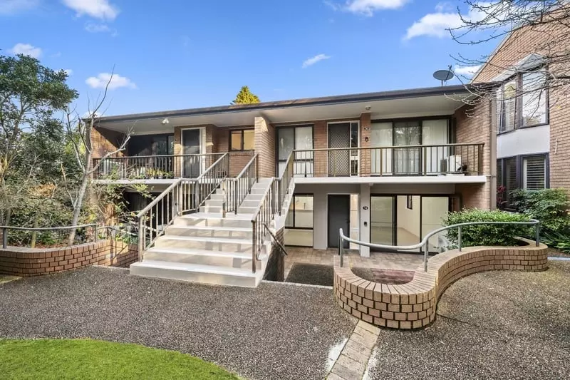 Ground-Floor Retreat with Private Terrace