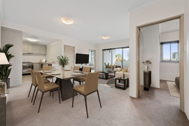 Top Floor With Park Views