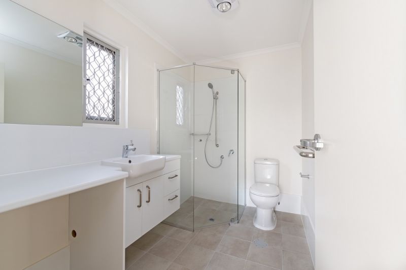 Live in this lovely unit while accessing the level of support you need when you need it!