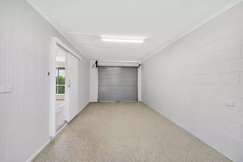 Garden views and coastal breeze!