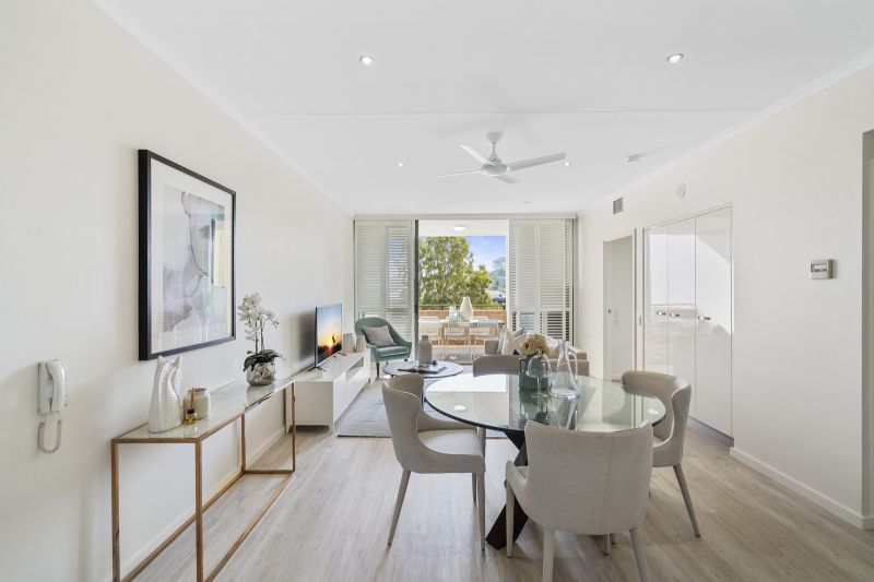 Contemporary two-bedroom apartment