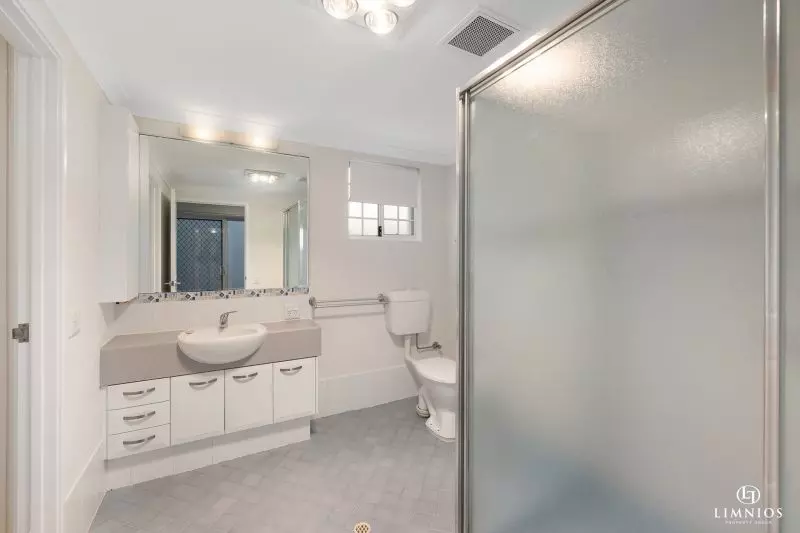 UNDER OFFER Surprisingly Spacious Courtyard Villa