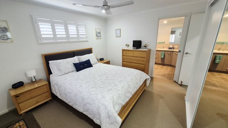 Looking for it's new owner, oversized beauty!