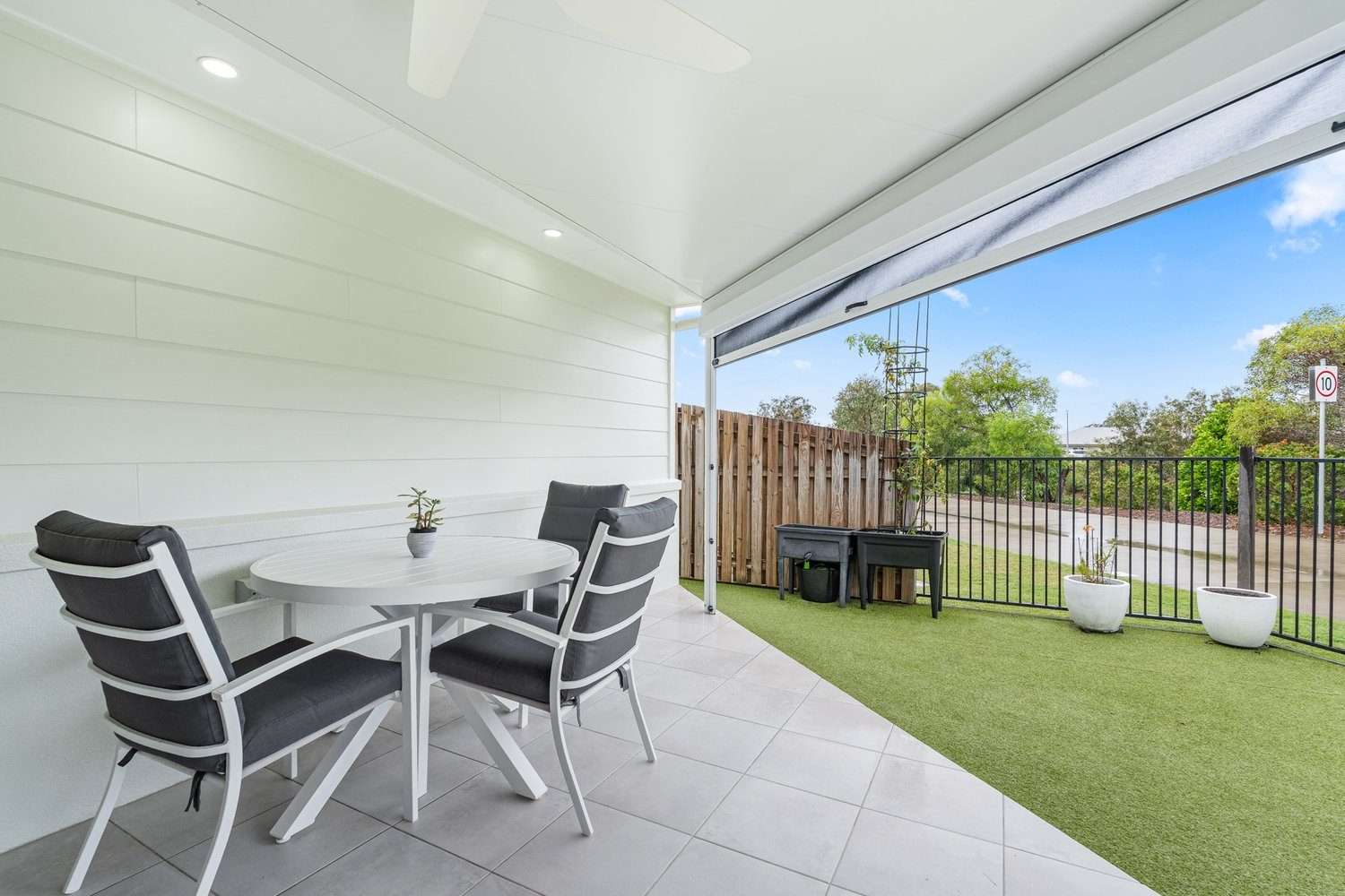 Uniquely Designed Home, Overlooking Waterway!