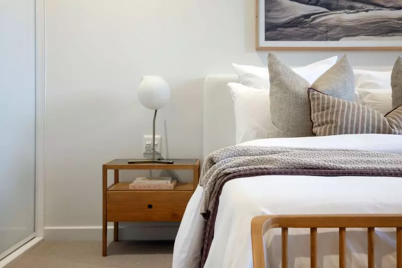 Spacious, light-filled 1-bedroom ground-floor apartment