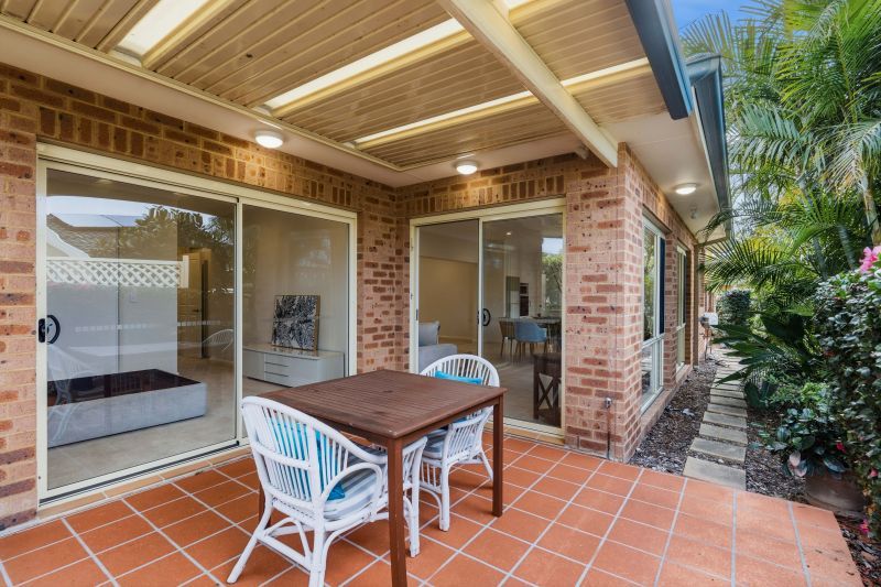 Spacious villa with double garage