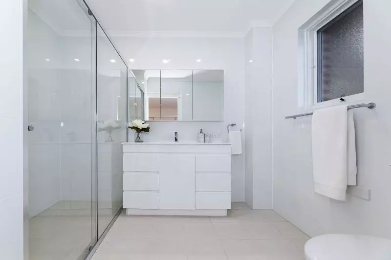 Fully Refurbished Large 3 Bedroom Unit with a Stunning Bushland Outlook
