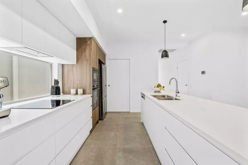 Site 176 - Established Kalbar