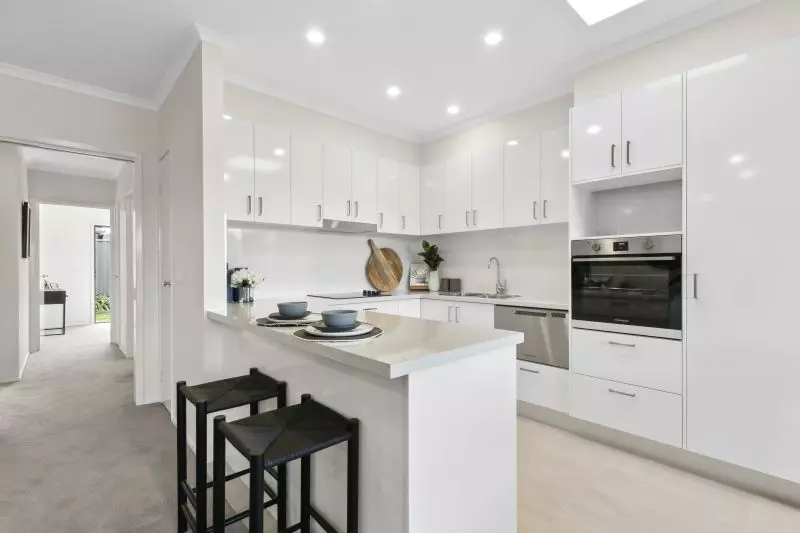 Newly refurbished 2-bed villa with open-plan kitchen