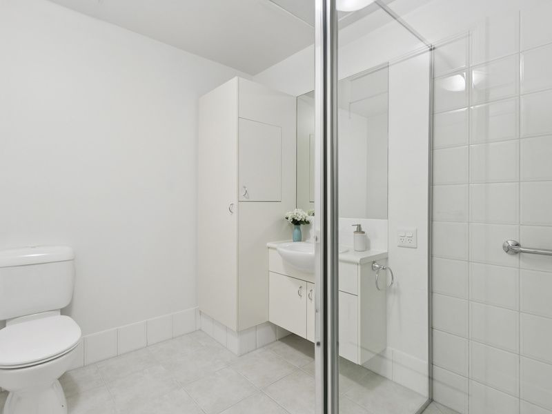 Private First Floor Apartment with Lovely Garden Views