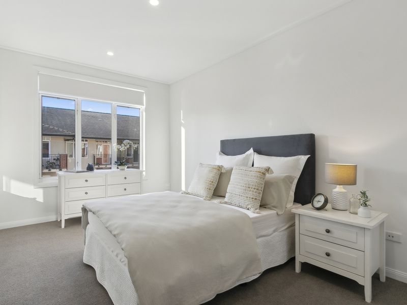 Stylish North-Facing Penthouse with Sunlit Balcony