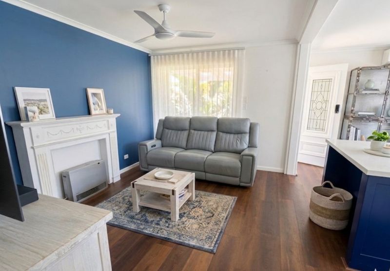 Updated 2 Bedroom Riverside Gem!