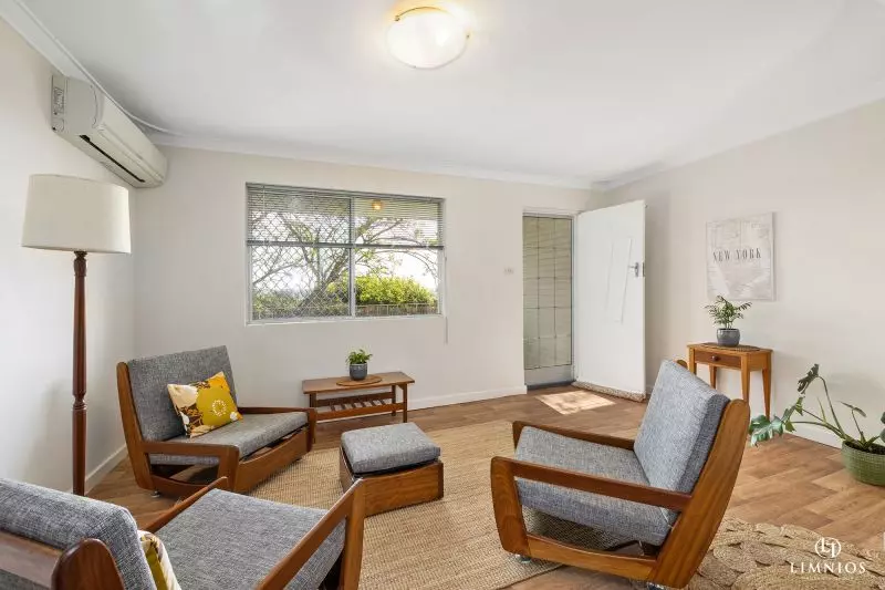 Super Spacious, Retro Classic!