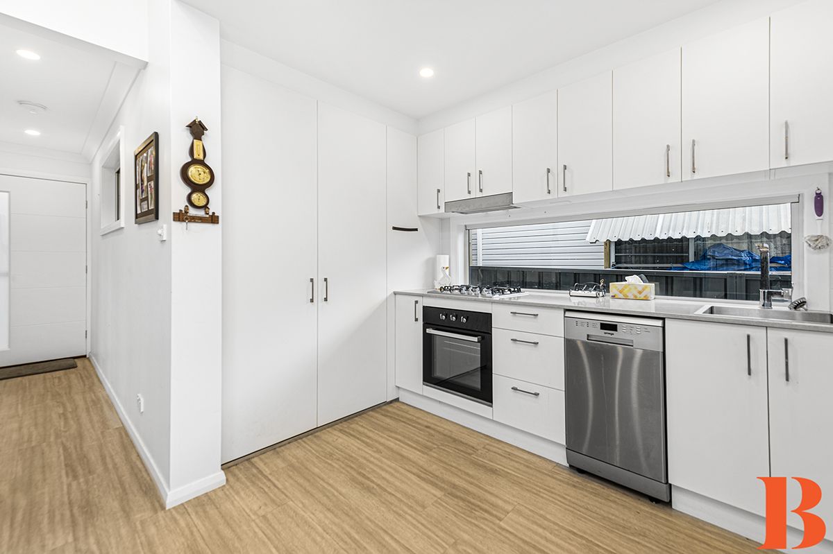 Near New Home - Easy Care Lifestile - Fresh and beautifully Appointed