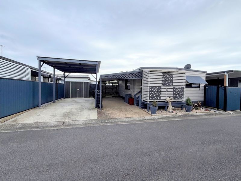 Your Ready-to-Go Outdoor Oasis Awaits!