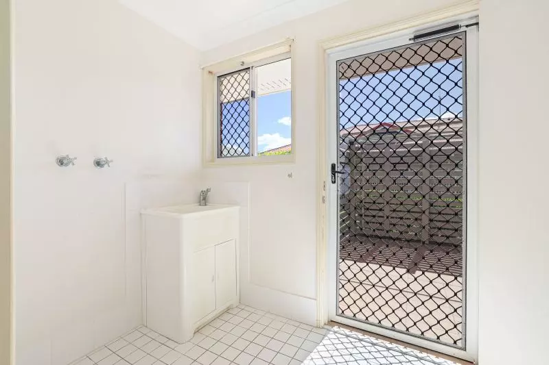 A Connected Lifestyle in a Quiet Village Pocket