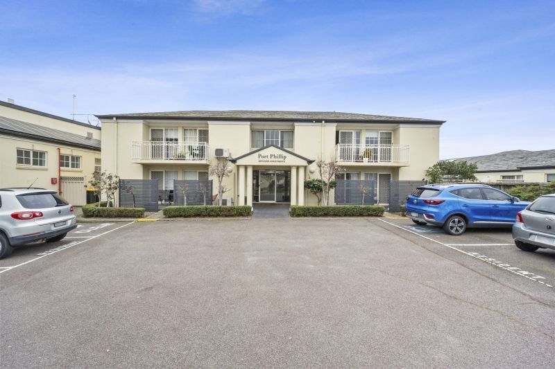 Relaxed Coastal Retirement Living
