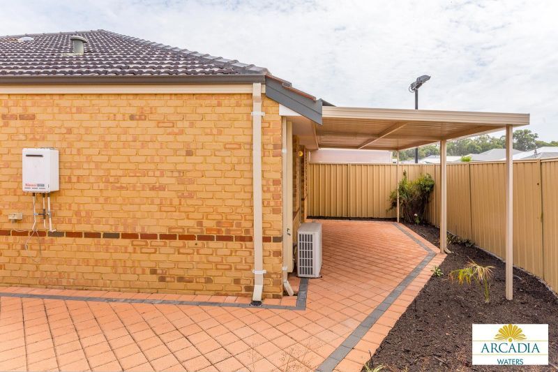 ARCADIA WATERS MANDURAH - ENJOY RETIREMENT WITH THIS 2 BED 2 BATH HOME