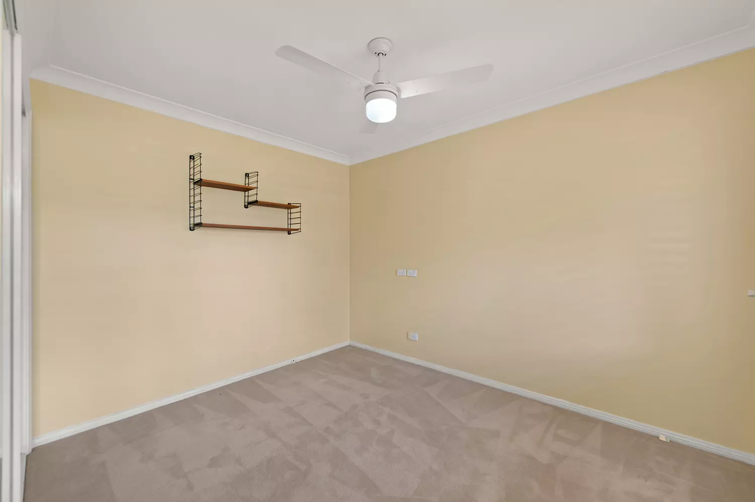 Beautiful Decor, Screened Outdoor Living Room - Big carport