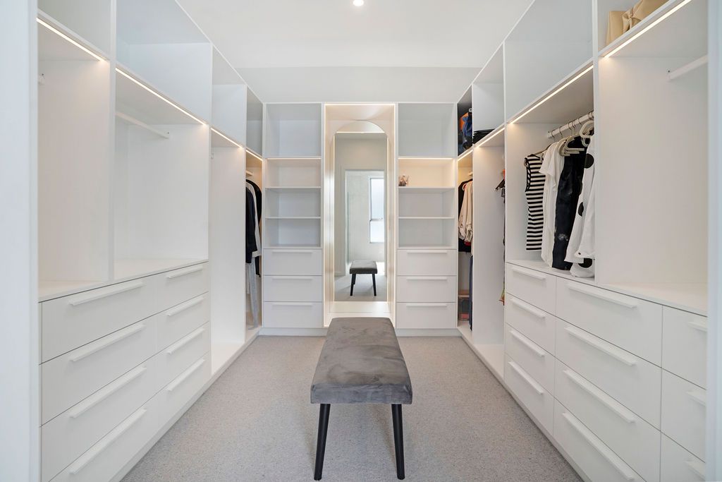 Luxury Living at Home 122, Palm Lake Resort Pelican Waters