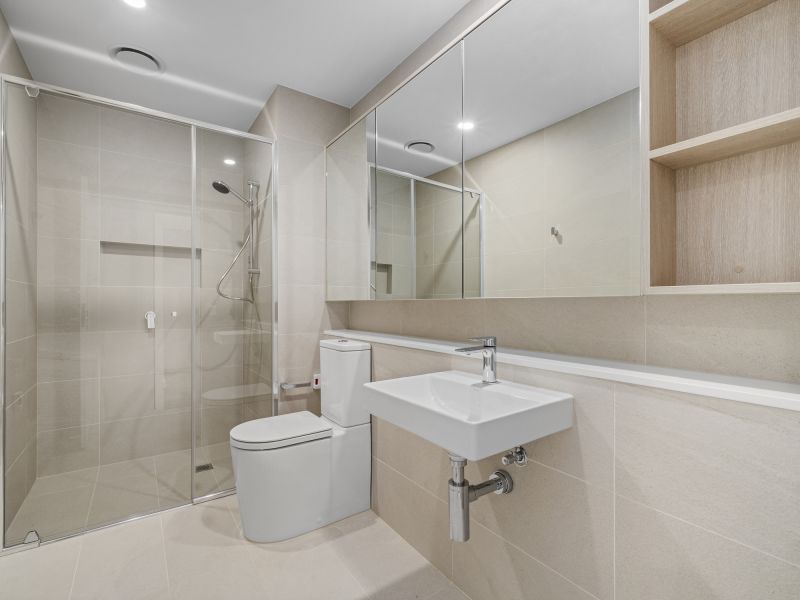 Expansive Apartment with large balcony