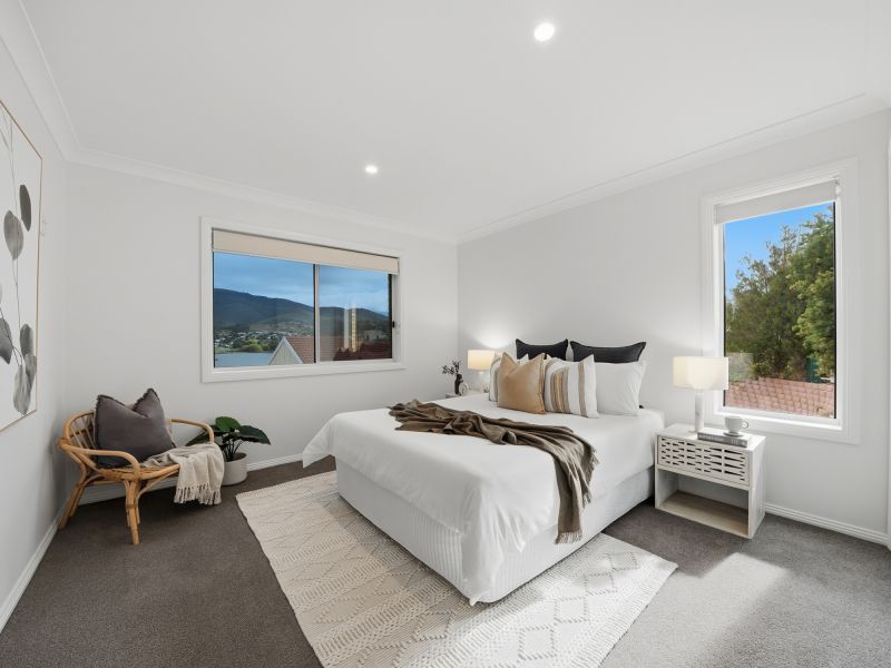 Westerly Facing Villa With Attached Garage