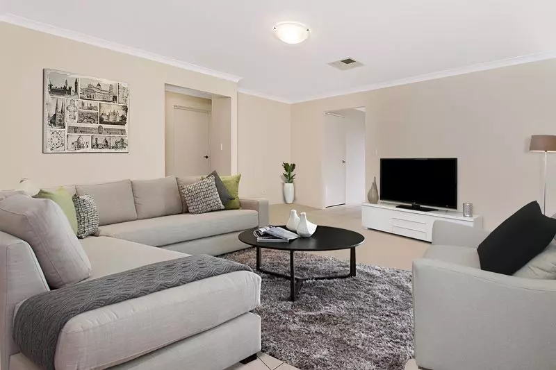 Delightful home overlooiking the Canning River