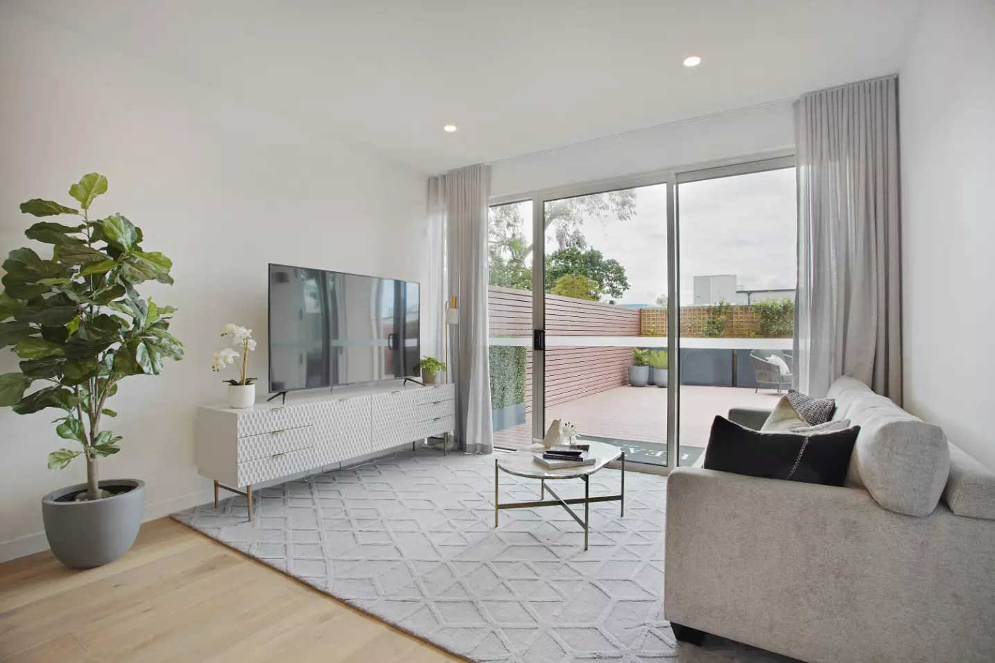 Spacious Courtyard Oasis - Last Remaining Ground Floor Apartment!