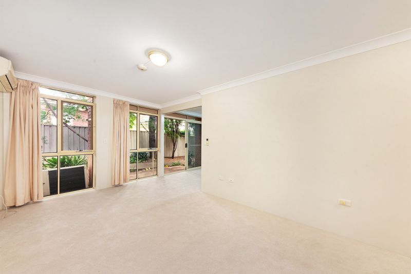 Freshly painted and with brand new quality carpets this cozy one bedder garden unit is a sanctuary of peace & quite.