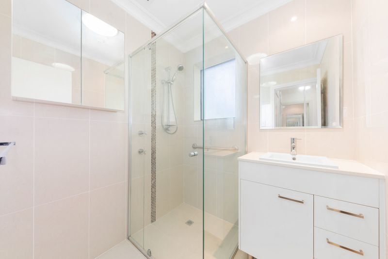 A private location with a first floor leafy outlook