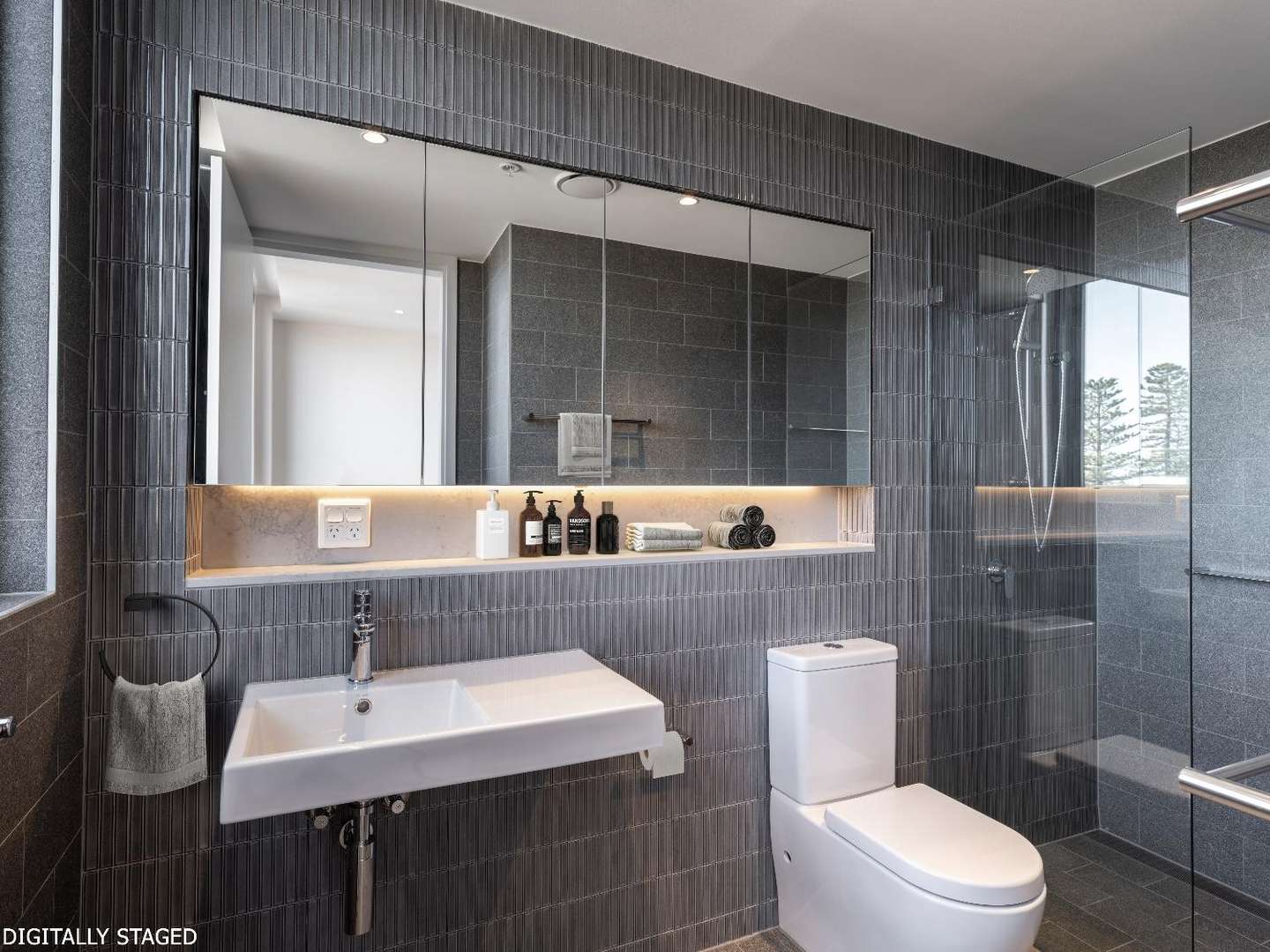 Bright North-East Apartment