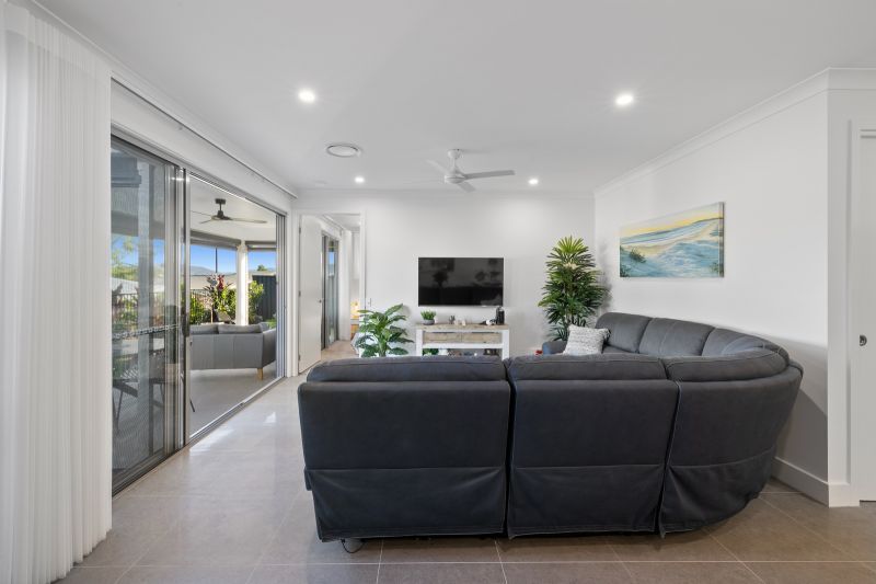 Pet Friendly With Fabulous Views!