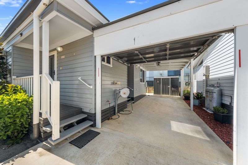 Bright & Spacious Living!