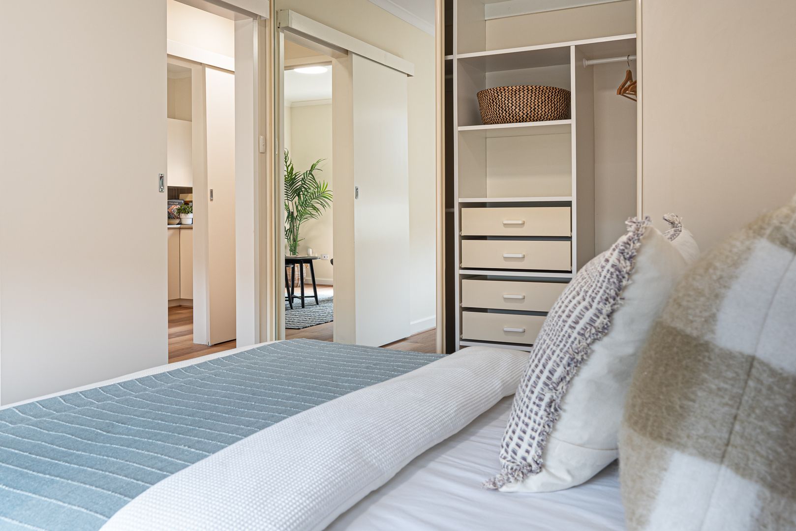 Are You Aged 65 Years or Older and No Longer Working Full Time ? A Warm Welcoming Lifestyle Awaits in Glenelg North