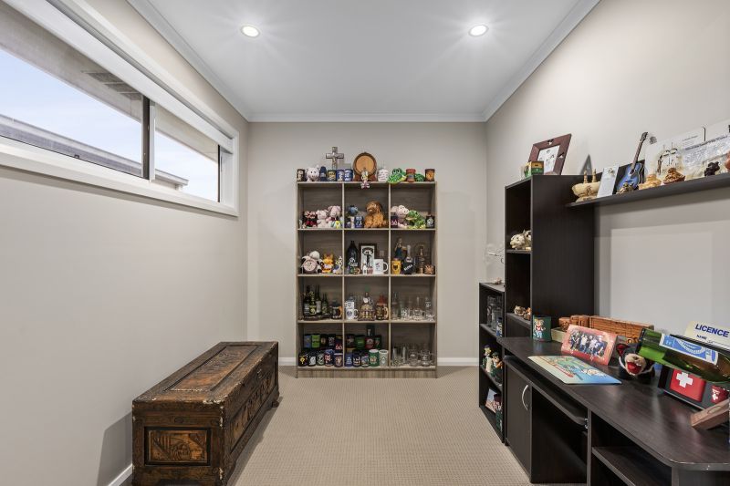 Stylish Home - Relaxed Alfresco Living!