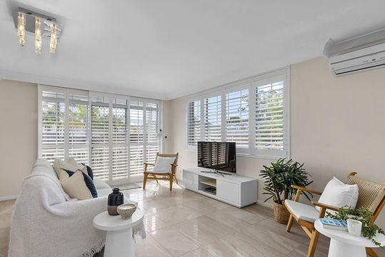 Ideally located, stylish ground floor unit near the Clubhouse.
