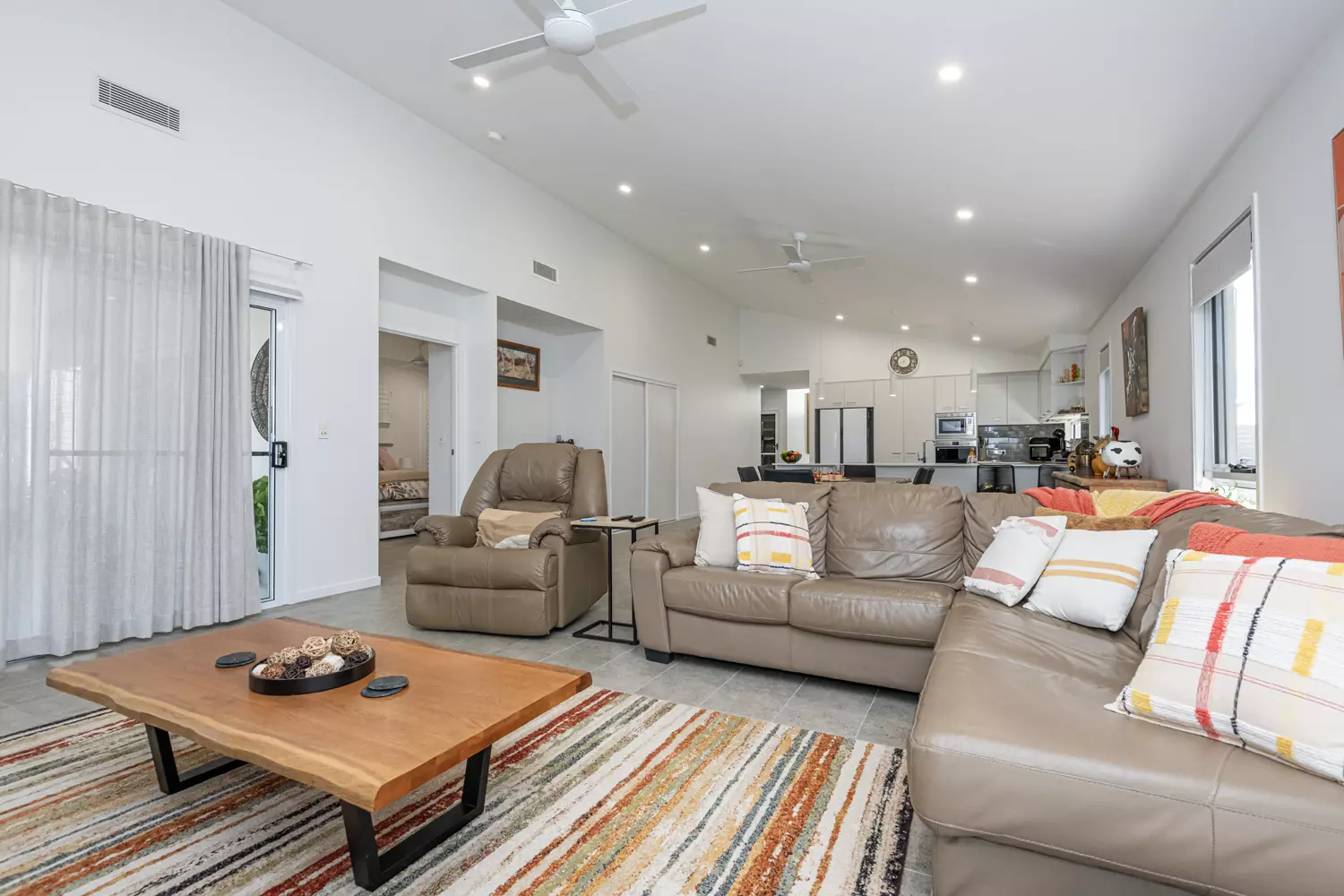 Exquisite Willow Design