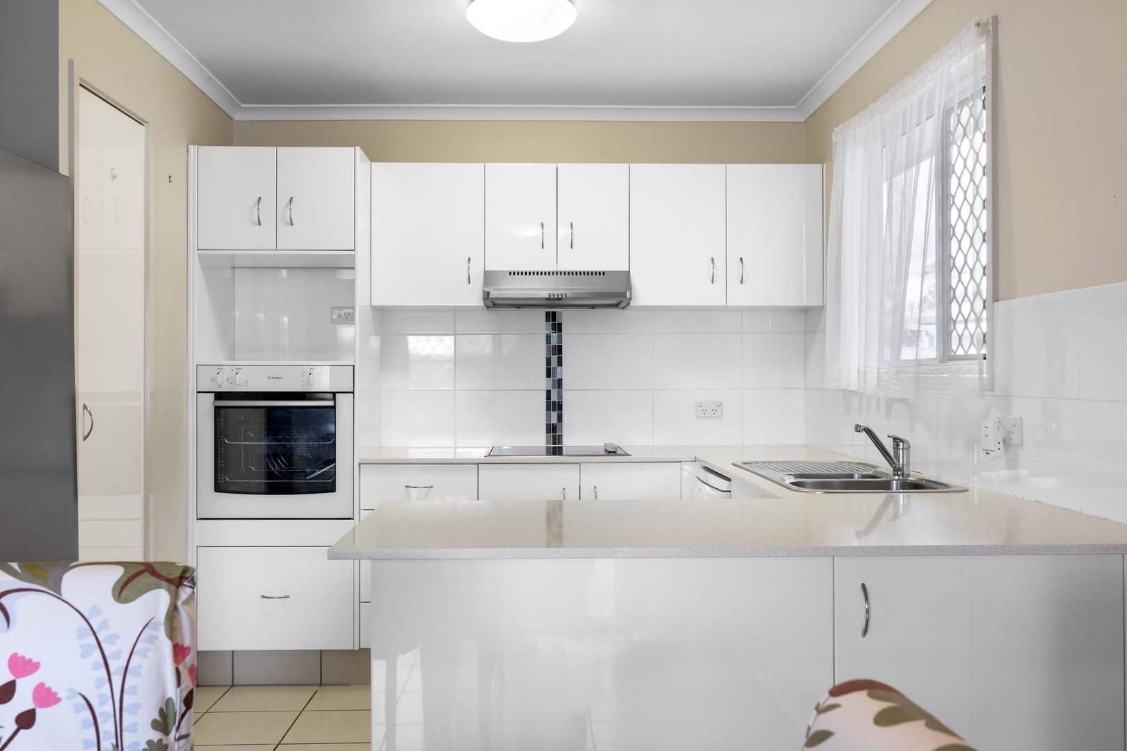 Beautifully presented property with Double Garage and DOG Friendly!!!