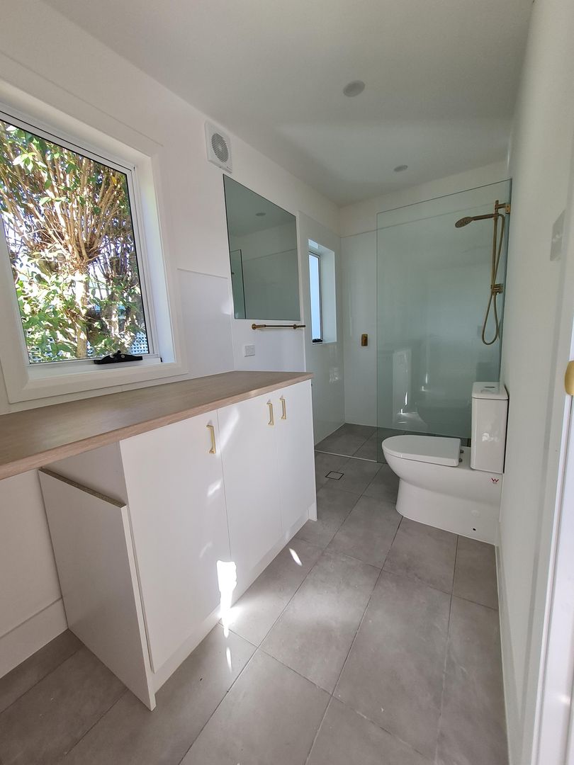 The Bay Village Estate - Site 24 Newly Renovated Inside & Out