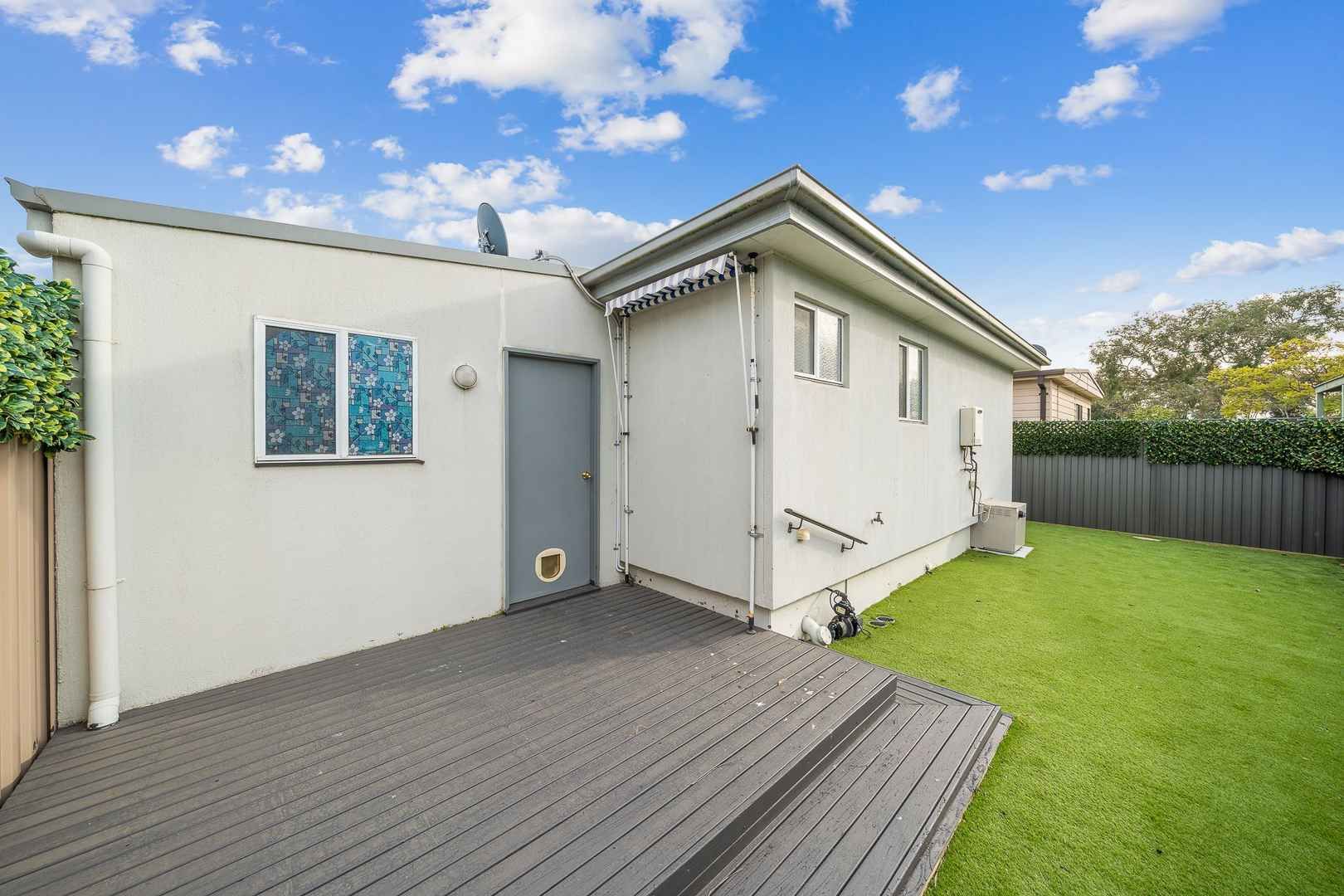 Palm Lake Resort Willow Lodge