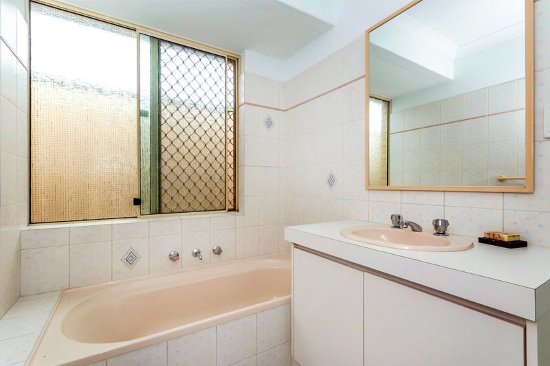 Pristine Beaches - secure cul de sac