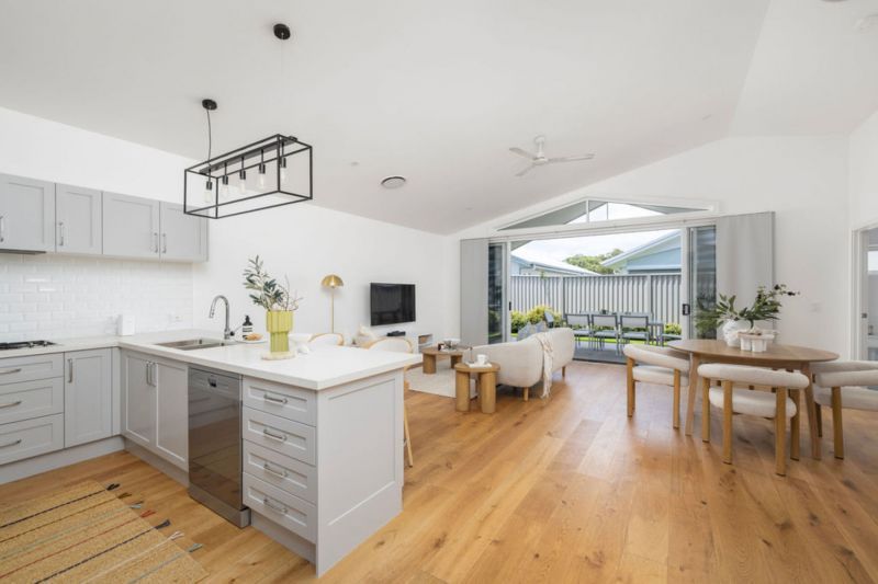 Elegant Modern Living in a Peaceful Location